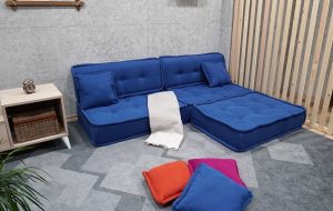 blue pillow in the floor (7)